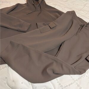 32 Degrees Women's Taupe Hooded Sweatshirt & Jogger Set